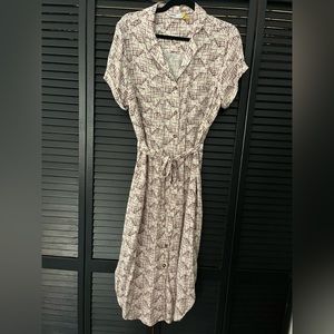 Sonoma Dress. Size Large. Purple and White with Belt